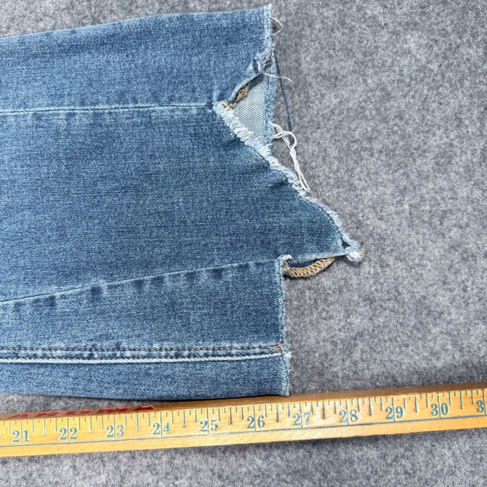 Vervet V2646 High Rise Flare Jeans Medium Wash Distressed Shark Bite Hem Size 29 - Picture 4 of 9